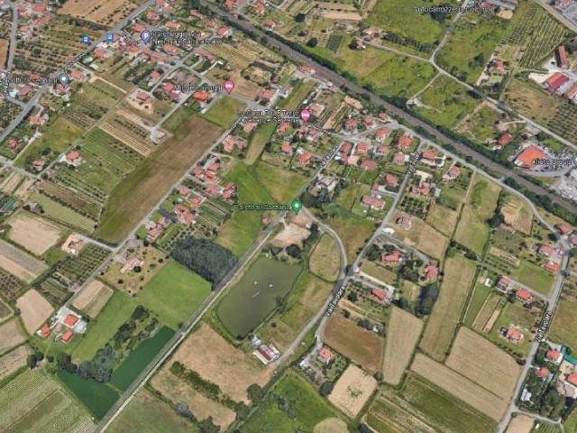 Terreno in vendita a Sarzana SP
