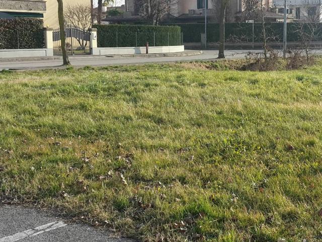 Terreno in vendita a Selvazzano Dentro PD