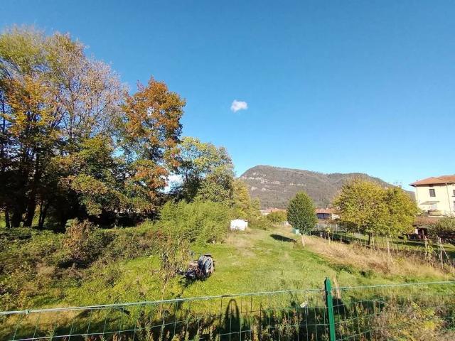 Terreno in vendita a Serravalle Sesia VC