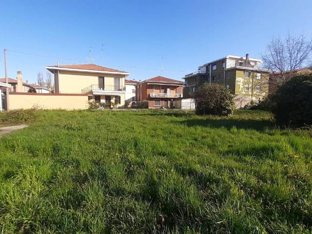 Terreno in vendita a Somma Lombardo VA