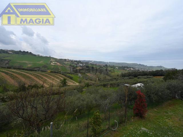 Terreno in vendita di 10400 m² in Contrada Valle del Forno, 58