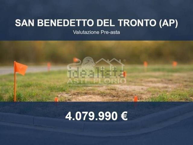 Terreno in vendita di 104789 m² in Via Valtellina