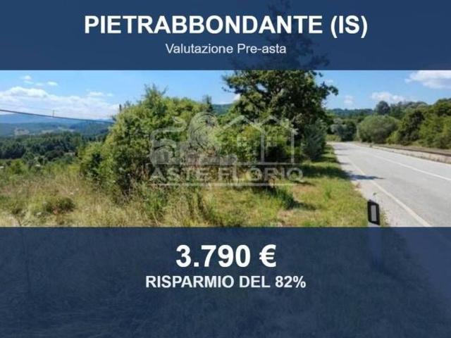 Terreno in vendita di 10550 m² in Via Roma