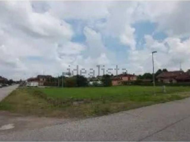 Terreno in vendita di 1063 m² in Via Don Giuseppe Andreoli