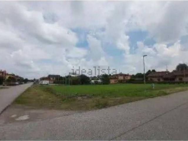 Terreno in vendita di 1062 m² in Via Don Giuseppe Andreoli