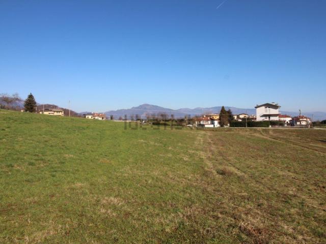 Terreno in vendita di 10693 m² in Via Godeghe