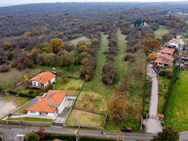 Terreno in vendita di 1082 m² in Via Giardino, 25