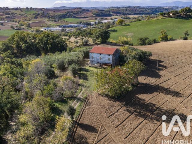 Terreno in vendita di 100000 m² in Via San Giovanni