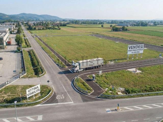 Terreno in vendita di 10000 m²