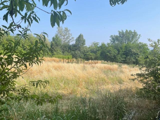 Terreno in vendita di 10000 m² in Via Gianni Caproni