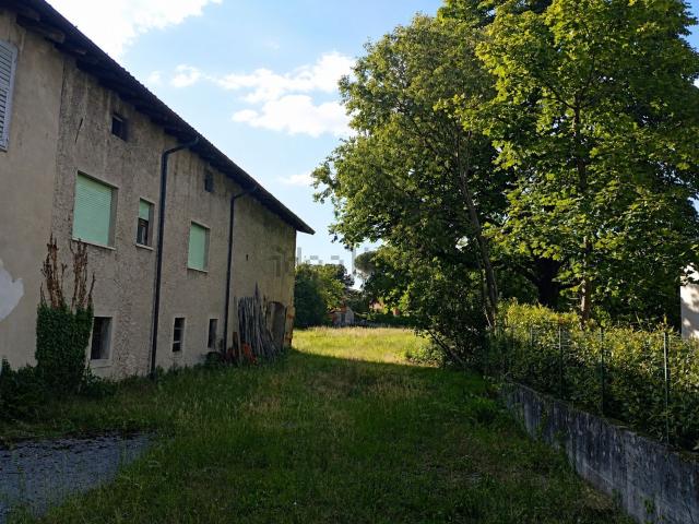 Terreno in vendita di 10000 m² in Via del Monte Santo, 45