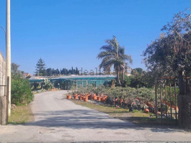 Terreno in vendita di 10000 m² in Via Eolie