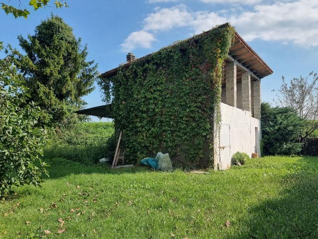 Terreno in vendita di 10000 m² in Via Praello