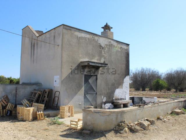Terreno in vendita di 10000 m² in Contrada Casalino