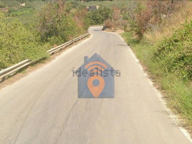 Terreno in vendita di 10000 m² in Contrada Staglio
