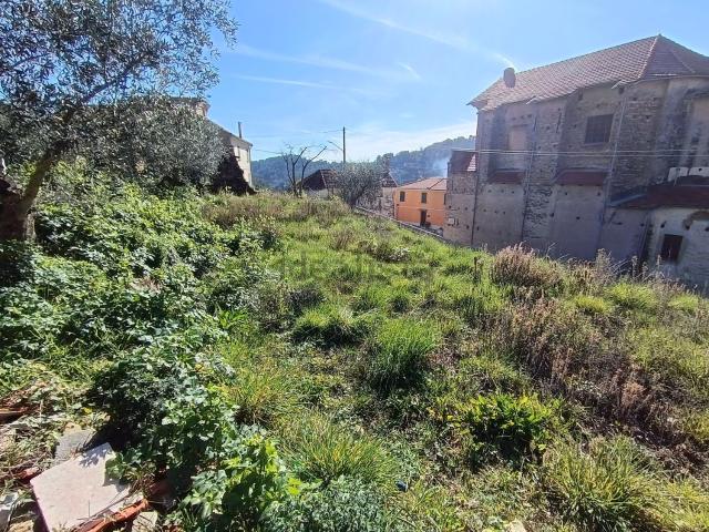 Terreno in vendita di 1000 m² in Piazza Martiri della Libertà, 5