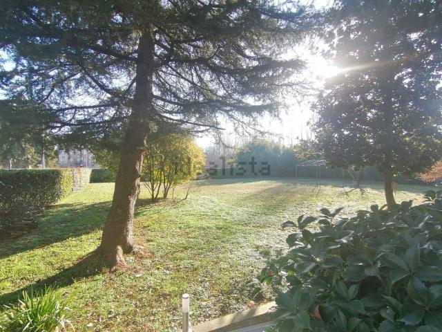Terreno in vendita di 1000 m² in Via Tullio Masotti