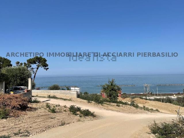 Terreno in vendita di 1000 m² in Via Adriatica Sud