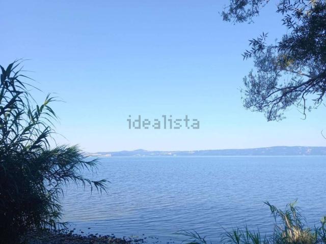 Terreno in vendita di 1000 m² in Via Cassia Nord