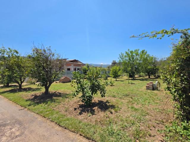 Terreno in vendita di 1000 m² in Via Consolare Antica