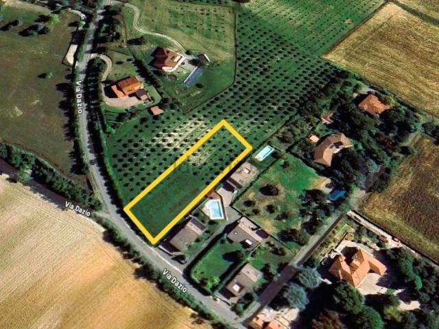 Terreno in vendita di 1000 m² in Via Dazio, 53