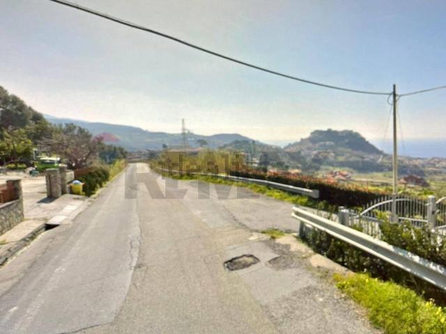 Terreno in vendita di 1000 m² in Via degli Aragonesi