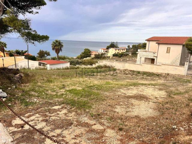 Terreno in vendita di 1000 m² in Via dei Sicani