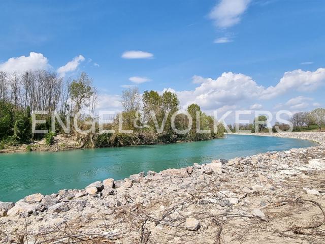 Terreno in vendita di 1000 m² in Via Ereditari