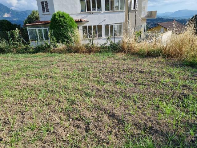 Terreno in vendita di 1000 m² in Via Francesco di Benedetto