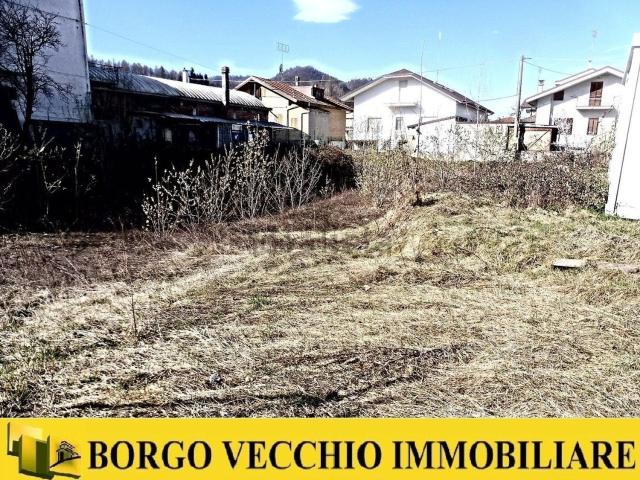 Terreno in vendita di 1000 m² in Via Perosa