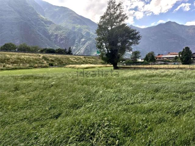 Terreno in vendita di 1004 m² in Via Circonvallazione, 8