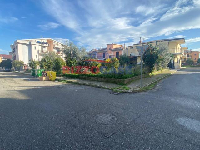 Terreno in vendita di 1010 m² in Via Cantabria
