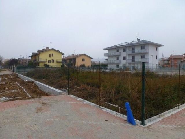 Terreno in vendita di 1016 m²