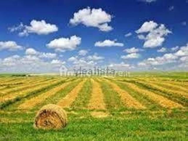 Terreno in vendita di 1021 m² in Via Cacciatori