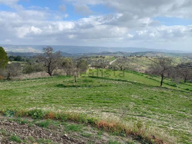 Terreno in vendita di 10241 m² in Strada Provinciale 55