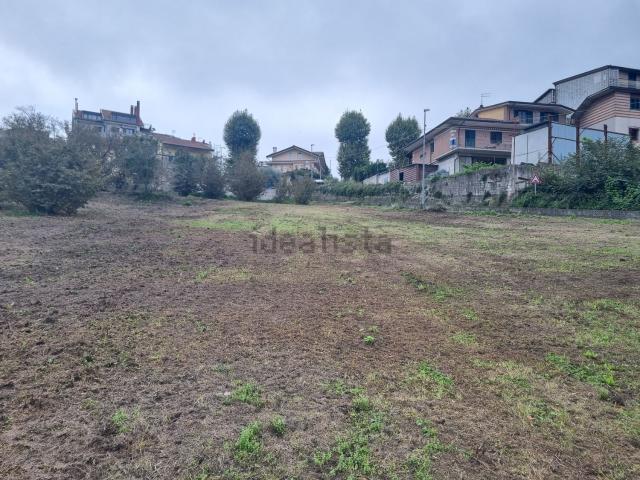 Terreno in vendita di 10300 m² in Via Cupazzo