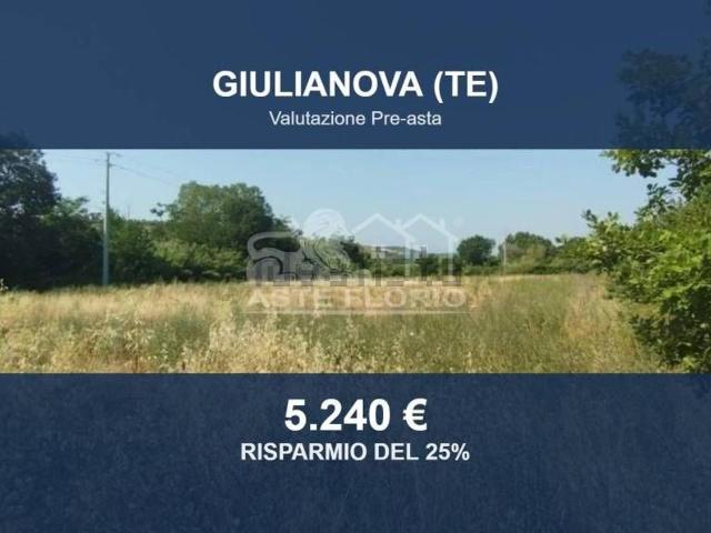 Terreno in vendita di 10330 m² in Via Filetto