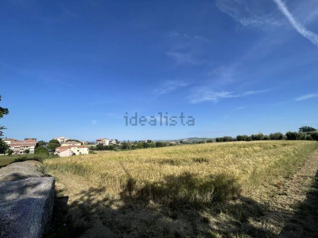 Terreno in vendita di 11500 m² in Via Costa del Monte