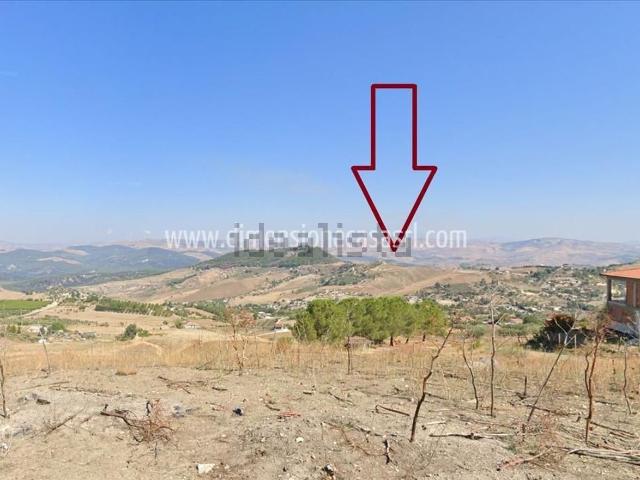 Terreno in vendita di 11500 m² in Strada Provinciale 33