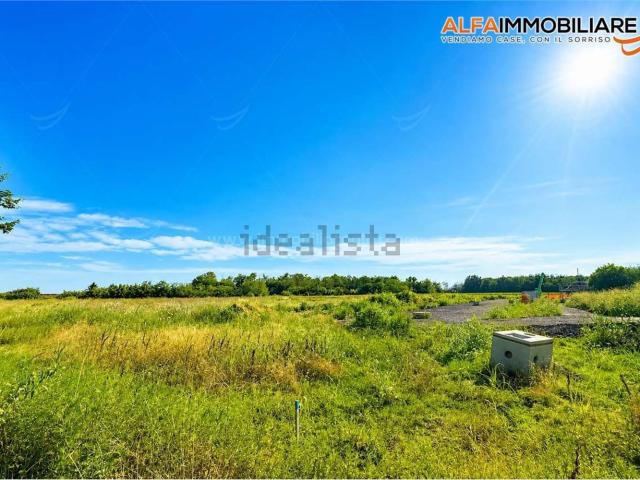 Terreno in vendita di 1183 m² in Via Fratelli Berto Gugl. e Spartaco, 17