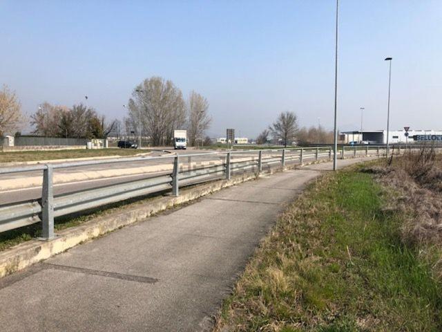 Terreno in vendita di 11000 m² in Via Cavour