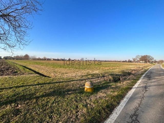 Terreno in vendita di 11000 m² in Via Alta del Buriolo