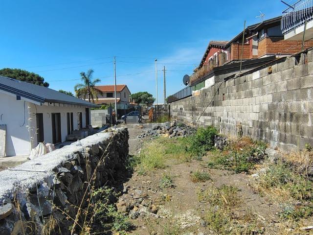 Terreno in vendita di 11000 m² in Via delle Sciare