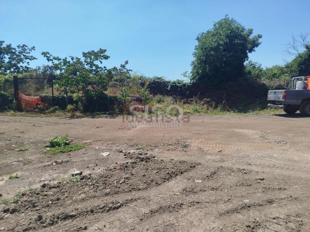 Terreno in vendita di 11000 m² in Via San Girolamo