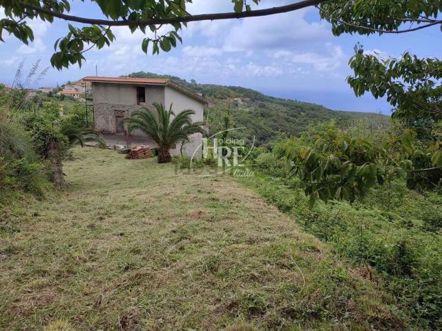 Terreno in vendita di 11000 m² in Contrada San Iorio