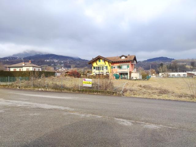 Terreno in vendita di 1100 m² in Via Remuglia