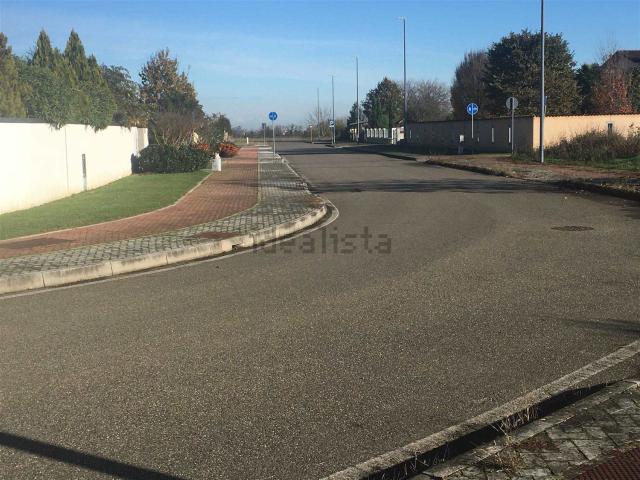 Terreno in vendita di 1100 m²