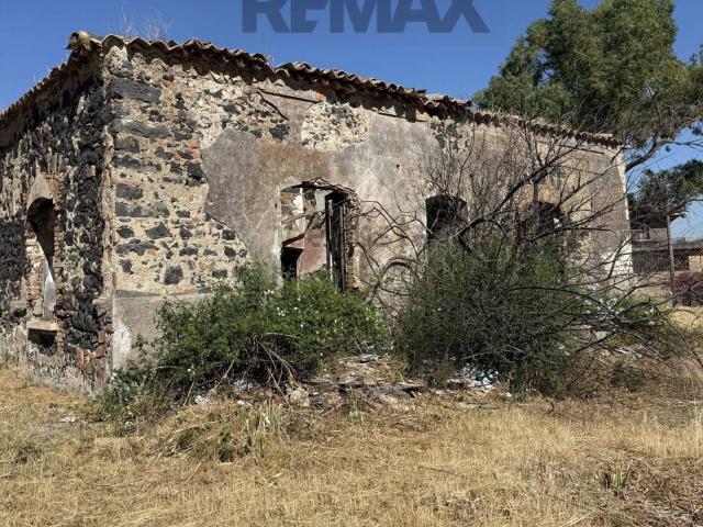 Terreno in vendita di 11040 m² in Via Martoglio