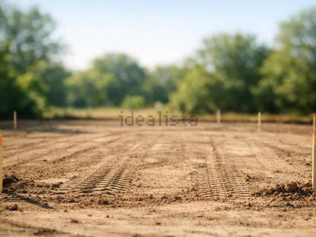Terreno in vendita di 1105 m² in Via Don Giuseppe Andreoli