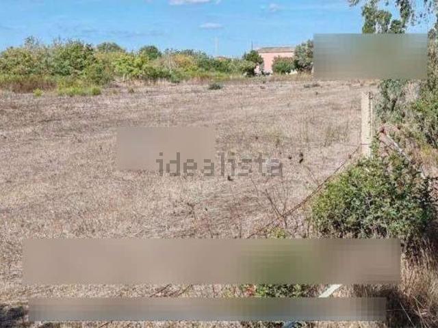 Terreno in vendita di 11194 m² in Via Nuraci
